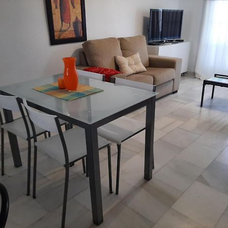 Puerto De La Duquesa Beach Apartment Castillo de Sabinillas Luaran gambar