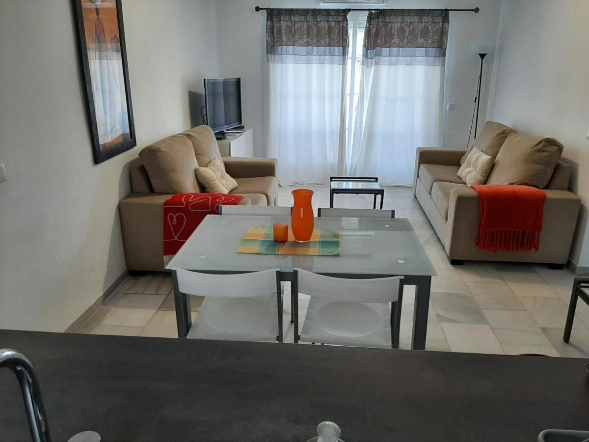 Puerto De La Duquesa Beach Apartment Castillo de Sabinillas Luaran gambar