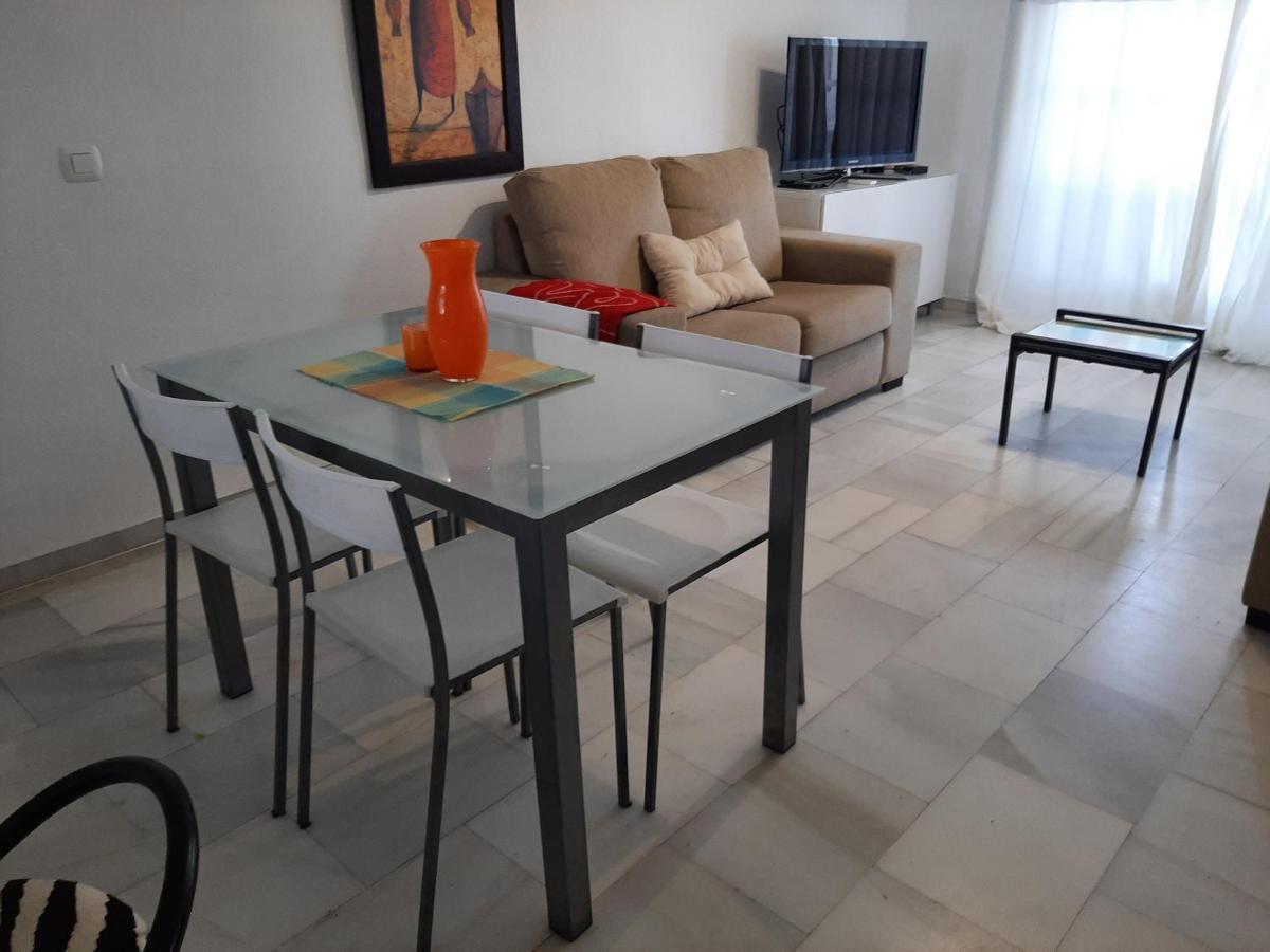 Puerto De La Duquesa Beach Apartment Castillo de Sabinillas Luaran gambar