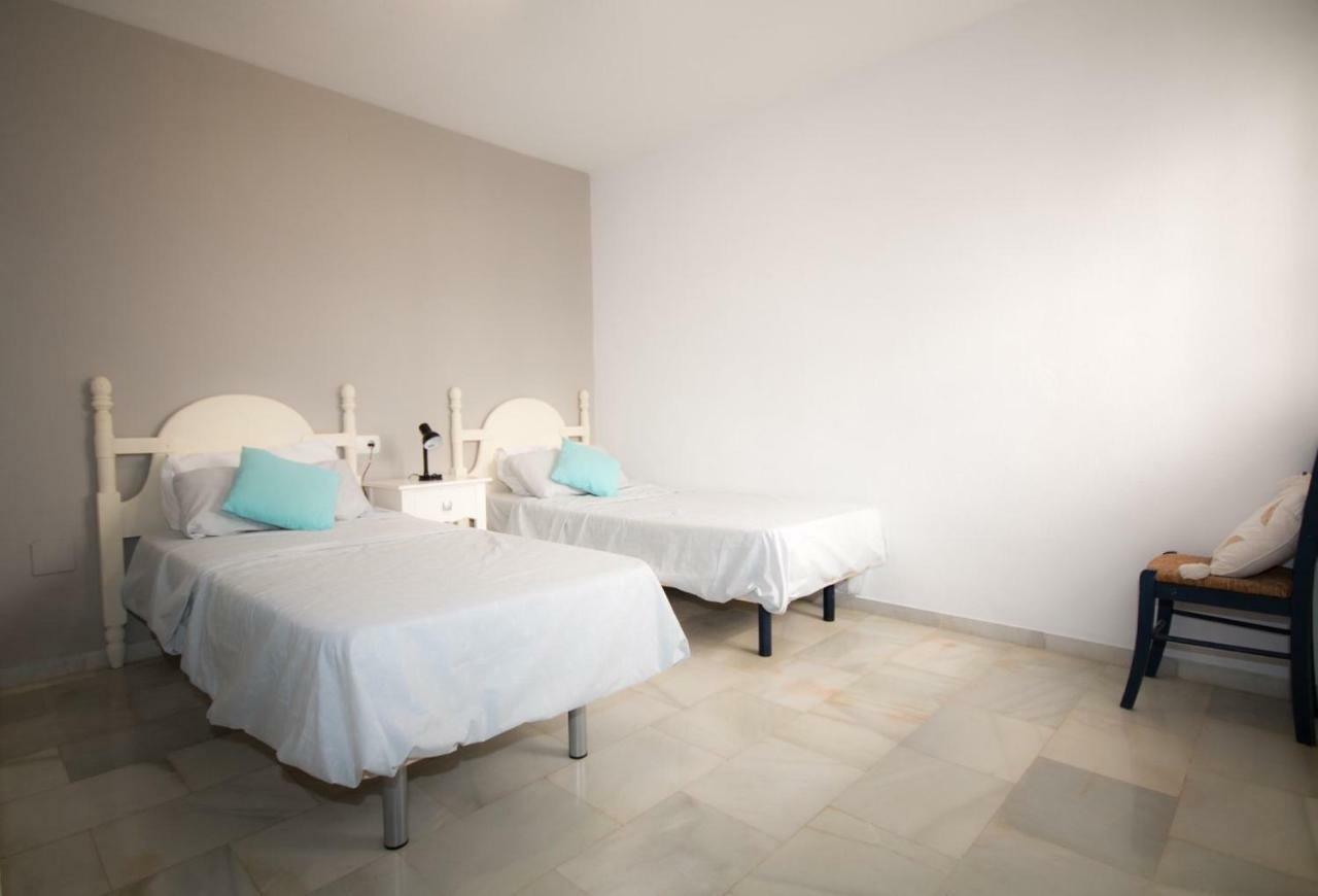 Puerto De La Duquesa Beach Apartment Castillo de Sabinillas Luaran gambar
