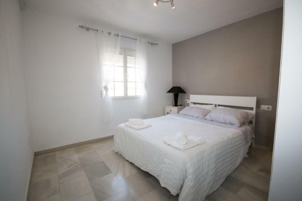 Puerto De La Duquesa Beach Apartment Castillo de Sabinillas Luaran gambar