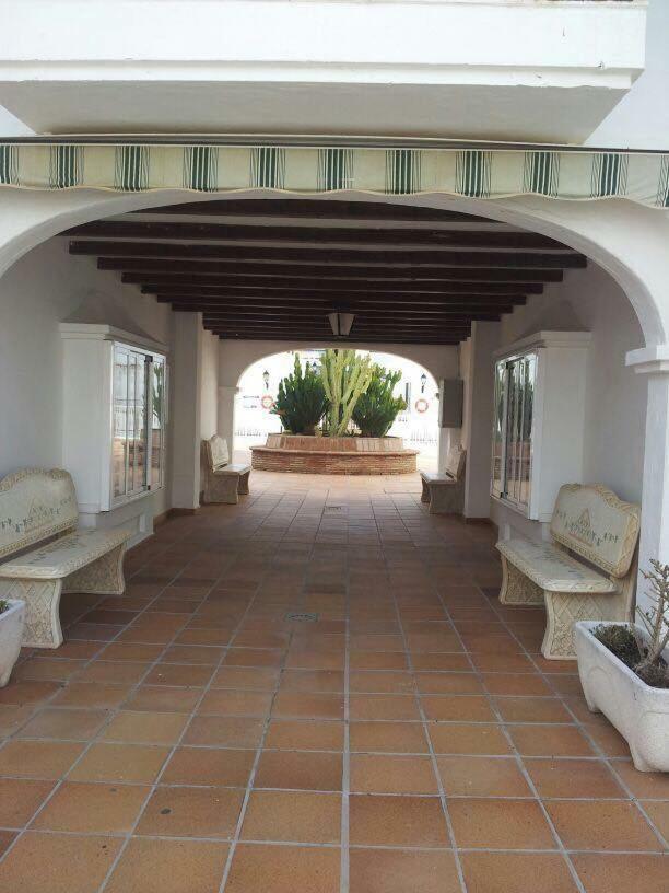 Puerto De La Duquesa Beach Apartment Castillo de Sabinillas Luaran gambar
