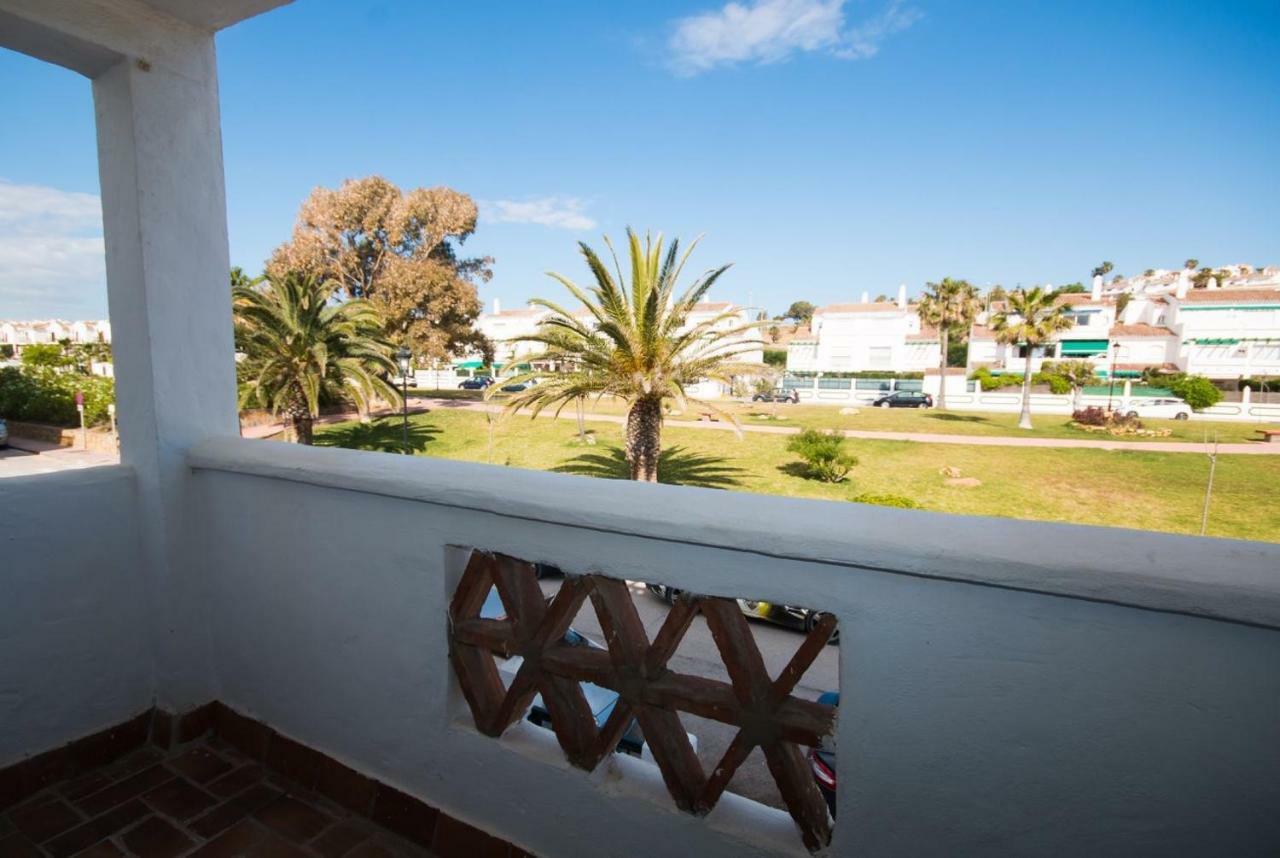 Puerto De La Duquesa Beach Apartment Castillo de Sabinillas Luaran gambar