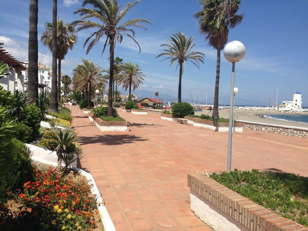 Puerto De La Duquesa Beach Apartment Castillo de Sabinillas Luaran gambar