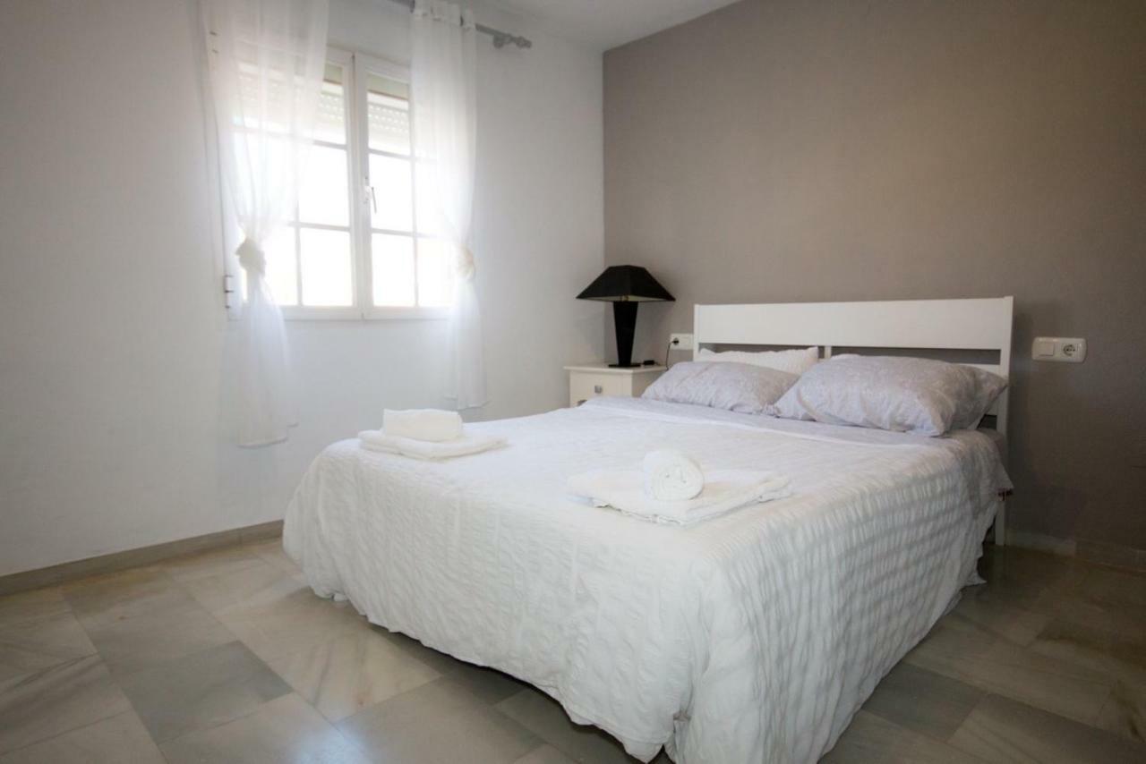 Puerto De La Duquesa Beach Apartment Castillo de Sabinillas Luaran gambar