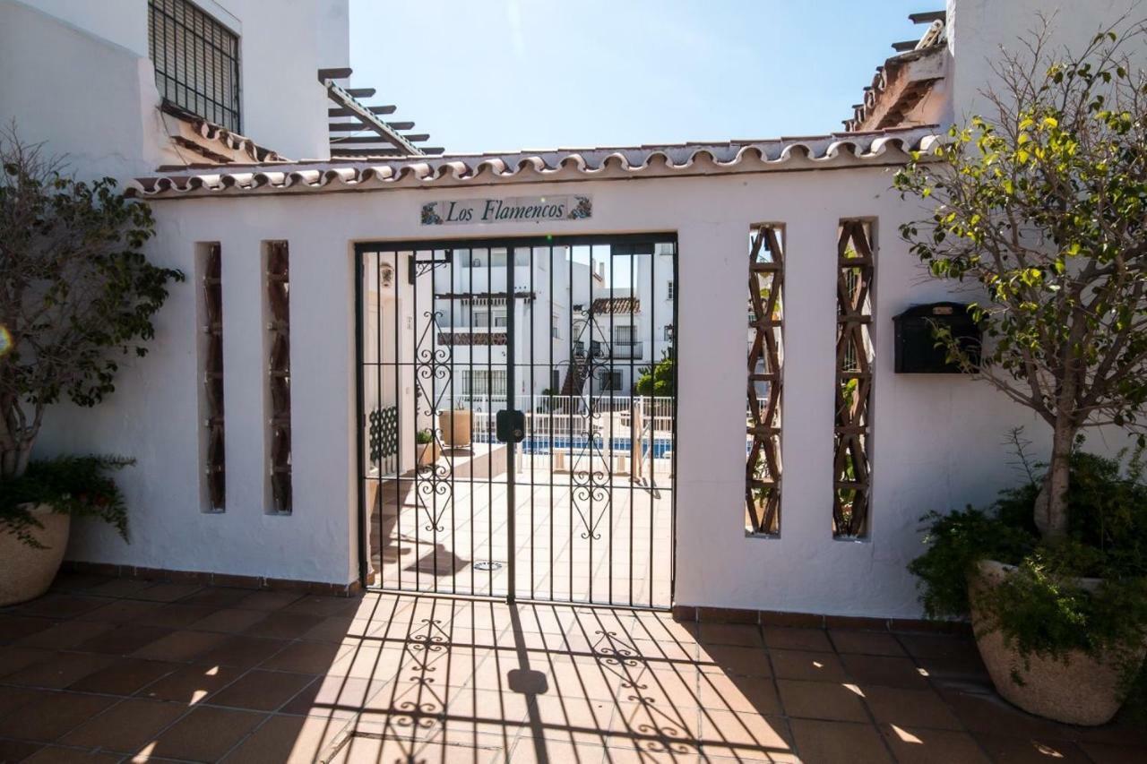 Puerto De La Duquesa Beach Apartment Castillo de Sabinillas Luaran gambar