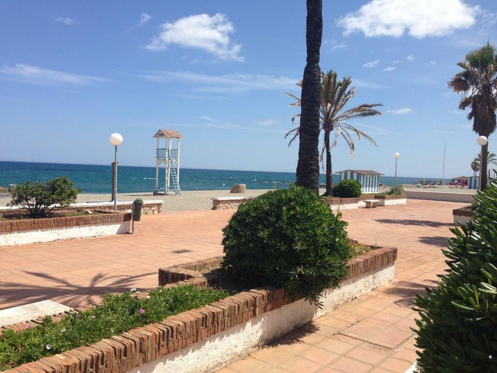 Puerto De La Duquesa Beach Apartment Castillo de Sabinillas Luaran gambar